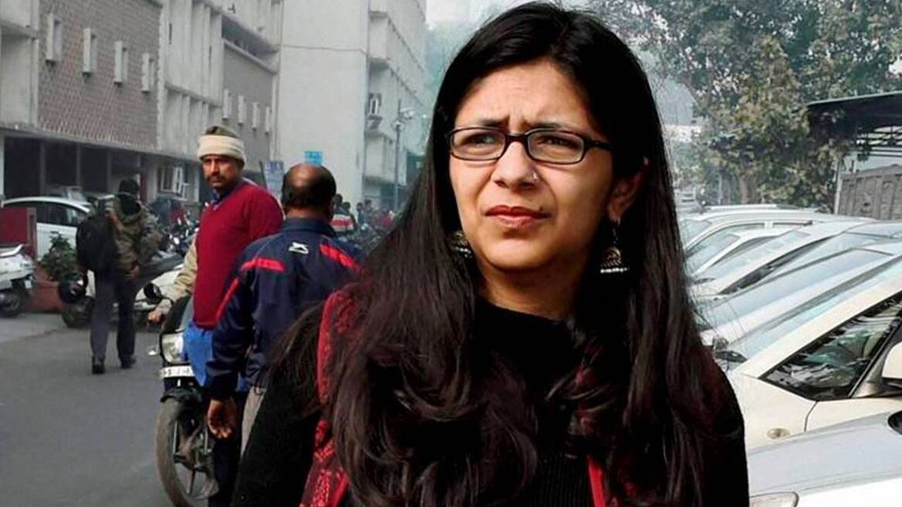 DCW Chief: మహిళలవైపో రేపిస్టులవైపో చెప్పండి.. హర్యానా సీఎంపై ఢిల్లీ మహిళా చీఫ్ సంచలన వ్యాఖ్యలు DCW Chief: మహిళలవైపో రేపిస్టులవైపో చెప్పండి.. హర్యానా సీఎంపై ఢిల్లీ మహిళా చీఫ్ సంచలన వ్యాఖ్యలు