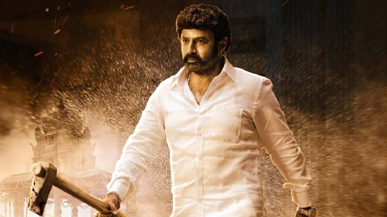 Veera Simha Reddy Review : బాలయ్య మార్క్ సినిమా.. యాక్షన్ ఎలేవేషన్లో బోయపాటిని మించిన గోపీచంద్.. Veera Simha Reddy Review : బాలయ్య మార్క్ సినిమా.. యాక్షన్ ఎలేవేషన్లో బోయపాటిని మించిన గోపీచంద్..