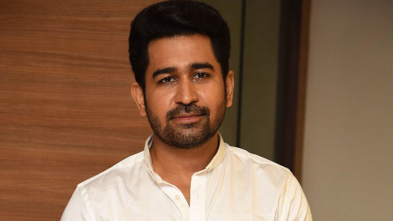 Vijay Antony: షూటింగ్లో ప్రమాదం తర్వాత విజయ్ ఆంటోని తొలి ట్వీట్.. ఇప్పుడెలా ఉన్నాడంటే Vijay Antony: షూటింగ్లో ప్రమాదం తర్వాత విజయ్ ఆంటోని తొలి ట్వీట్.. ఇప్పుడెలా ఉన్నాడంటే