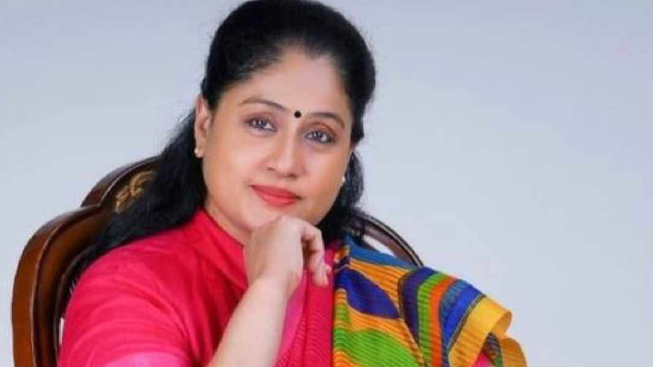 Vijaya Shanthi: తెలంగాణ బీజేపీ అధ్యక్షుడి మార్పుపై విజయశాంతి ట్వీట్.. క్లారిటీ వచ్చేసినట్లేనా? Vijaya Shanthi: తెలంగాణ బీజేపీ అధ్యక్షుడి మార్పుపై విజయశాంతి ట్వీట్.. క్లారిటీ వచ్చేసినట్లేనా?