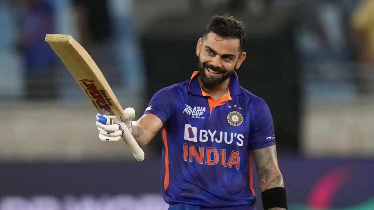 Virat Kohli: సచిన్ రికార్డుపై కన్నేసిన కోహ్లీ.. మరో సెంచరీ చేస్తే సచిన్ రికార్డు సమం Virat Kohli: సచిన్ రికార్డుపై కన్నేసిన కోహ్లీ.. మరో సెంచరీ చేస్తే సచిన్ రికార్డు సమం