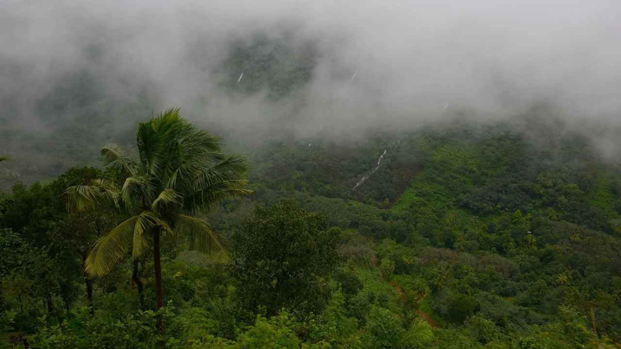 Weather Report: తెలంగాణలో పెరిగిన చలి తీవ్రత… ఏపీకి స్వల్ప వర్ష సూచన Weather Report: తెలంగాణలో పెరిగిన చలి తీవ్రత… ఏపీకి స్వల్ప వర్ష సూచన