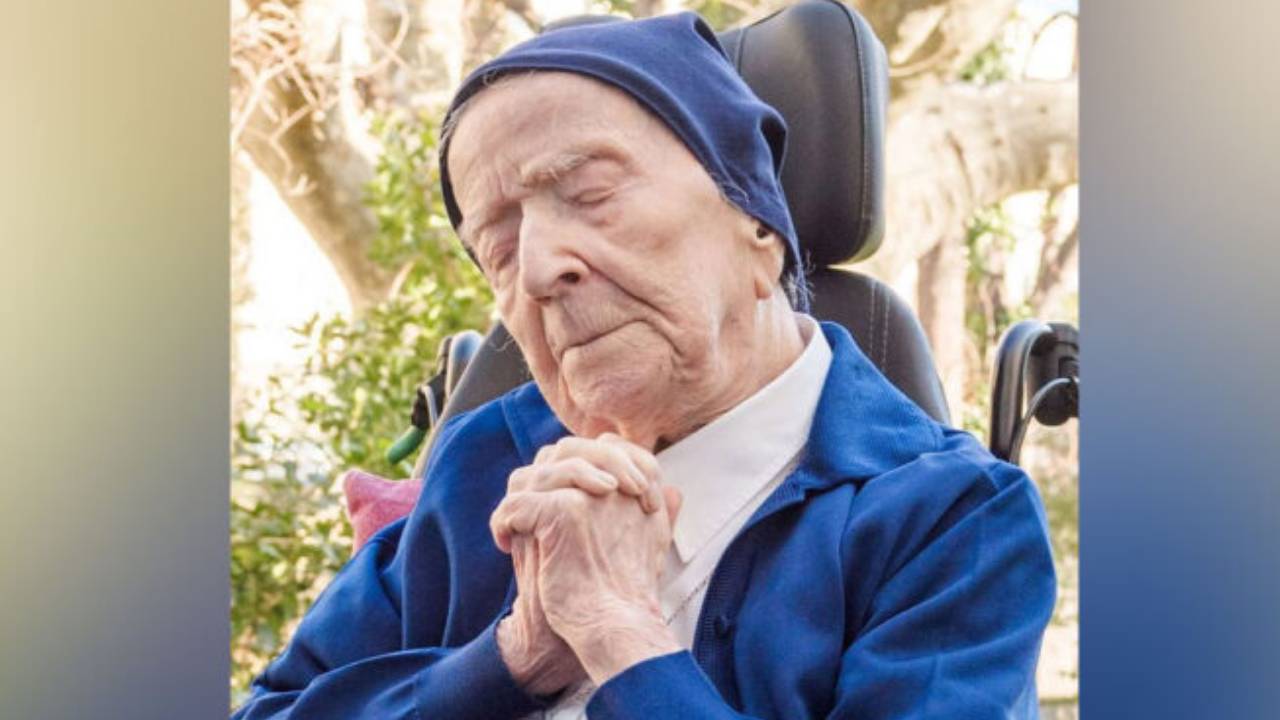 World Oldest Woman Death: ప్రపంచంలో అత్యంత వృద్ధురాలి మృతి.. ఆమె వయస్సు ఎంతంటే? World Oldest Woman Death: ప్రపంచంలో అత్యంత వృద్ధురాలి మృతి.. ఆమె వయస్సు ఎంతంటే?