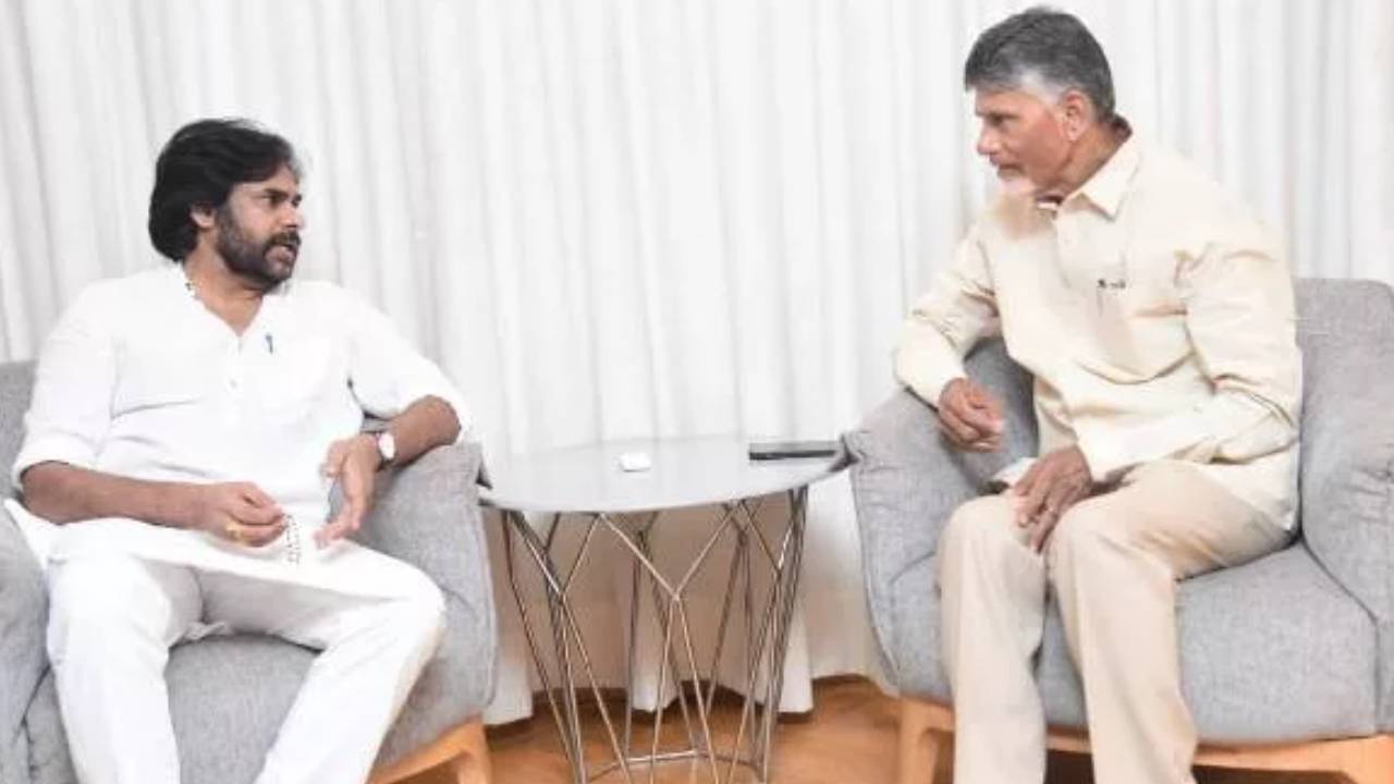 Chandrababu, Pawan Meeting: చంద్రబాబు, పవన్ కళ్యాణ్ భేటీ.. ఇరువురి భేటీలో చర్చకు వచ్చే అంశాలు ఏమిటంటే? Chandrababu, Pawan Meeting: చంద్రబాబు, పవన్ కళ్యాణ్ భేటీ.. ఇరువురి భేటీలో చర్చకు వచ్చే అంశాలు ఏమిటంటే?