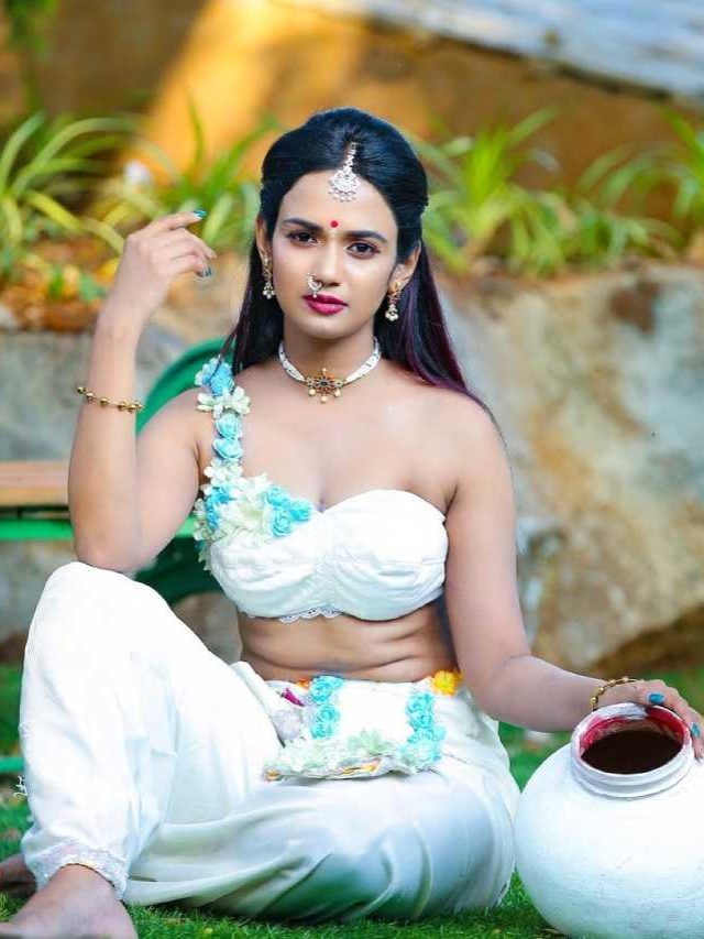 >‘శాకుంతలం’ లుక్‌లో అరియానా అదుర్స్!