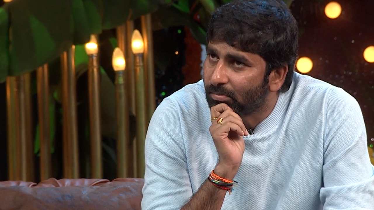 Gopichand Malineni : నమ్మిన వాళ్ళు మోసం చేసారంటూ అన్స్టాపబుల్ స్టేజిపై ఏడ్చేసిన డైరెక్టర్ గోపీచంద్.. Gopichand Malineni : నమ్మిన వాళ్ళు మోసం చేసారంటూ అన్స్టాపబుల్ స్టేజిపై ఏడ్చేసిన డైరెక్టర్ గోపీచంద్..