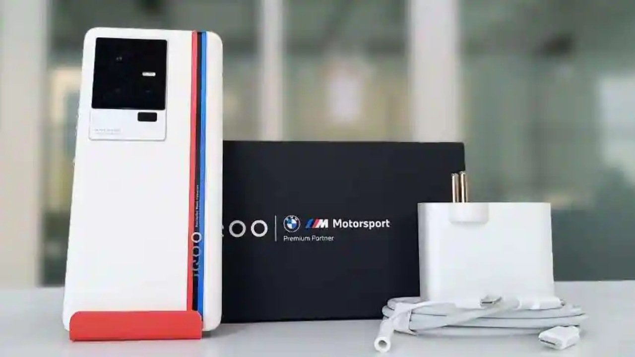 iQOO 11 launched in India _ Top specs, price, features and everything you need to know