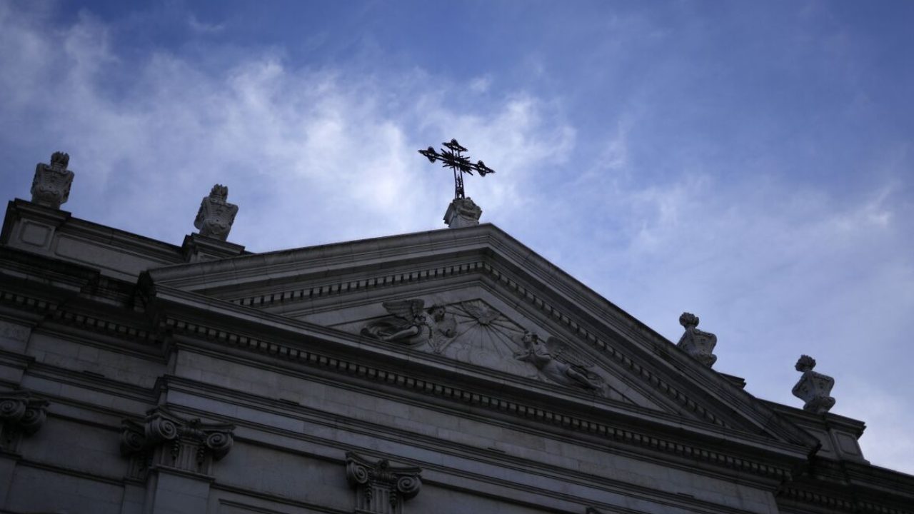 Catholic Church : క్యాథలిక్ చర్చిలో 5,000ల మంది చిన్నారులపై లైంగిక వేధింపులు..నిందితుల్లో చర్చి మతపెద్దలు Catholic Church : క్యాథలిక్ చర్చిలో 5,000ల మంది చిన్నారులపై లైంగిక వేధింపులు..నిందితుల్లో చర్చి మతపెద్దలు