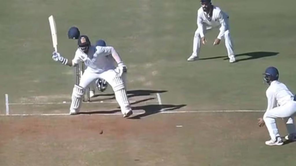 Hanuma Vihari Single Hand Batting