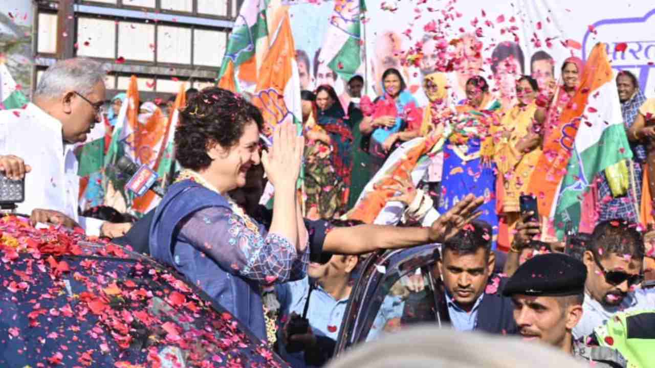 Congress Plenary Session: రెండోరోజు కాంగ్రెస్ జాతీయ మహాసభలు.. స్పెషల్ అట్రాక్షన్‌గా ప్రియాంక వాద్రా .. ఫొటోలు