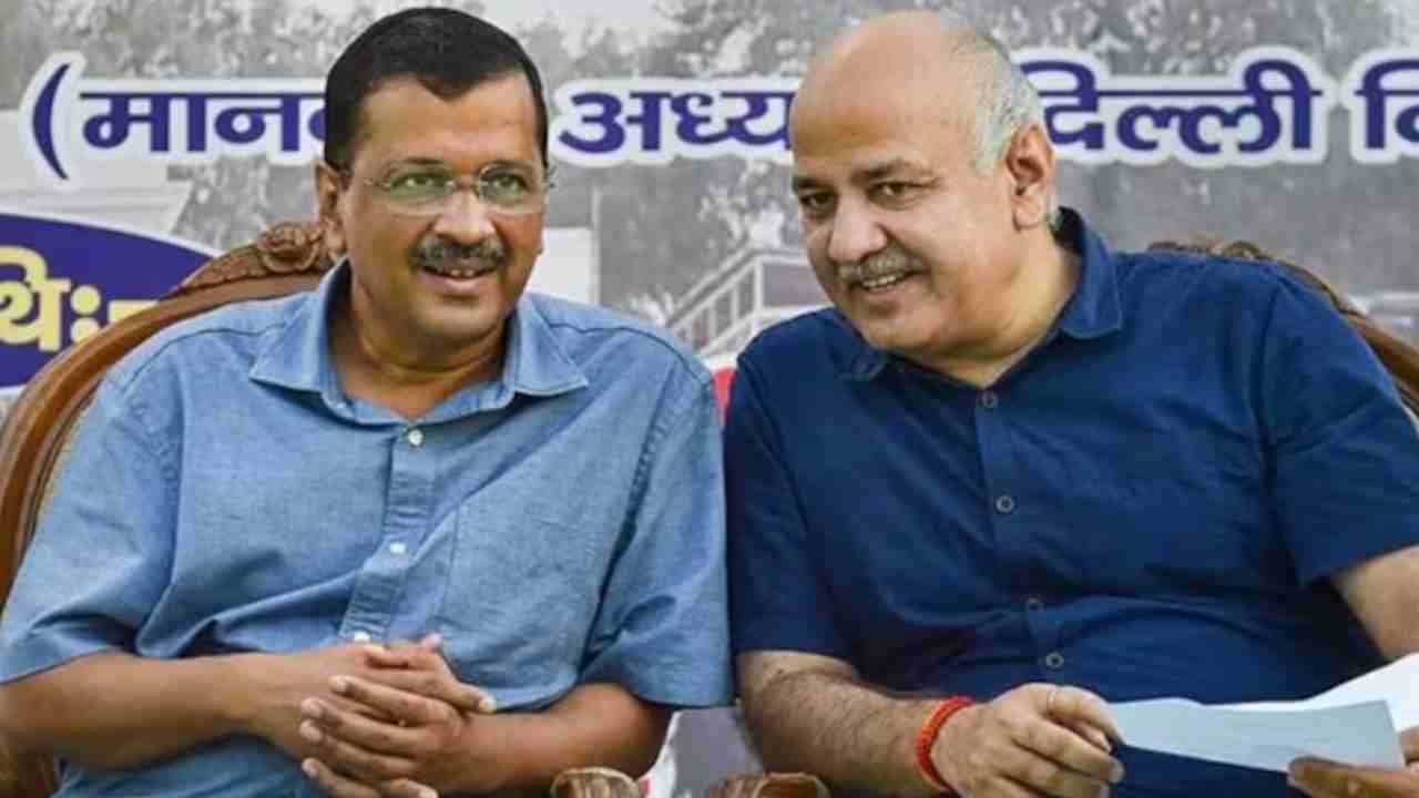 Delhi Liquor Policy: మనీశ్ సిసోడియాను సీబీఐ అరెస్ట్ చేస్తుందా..? ఢిల్లీ సీఎం కేజ్రీవాల్ ఆసక్తికర ట్వీట్ .. తన అభిప్రాయాన్ని తెలిపిన సిసోడియా.. Delhi Liquor Policy: మనీశ్ సిసోడియాను సీబీఐ అరెస్ట్ చేస్తుందా..? ఢిల్లీ సీఎం కేజ్రీవాల్ ఆసక్తికర ట్వీట్ .. తన అభిప్రాయాన్ని తెలిపిన సిసోడియా..