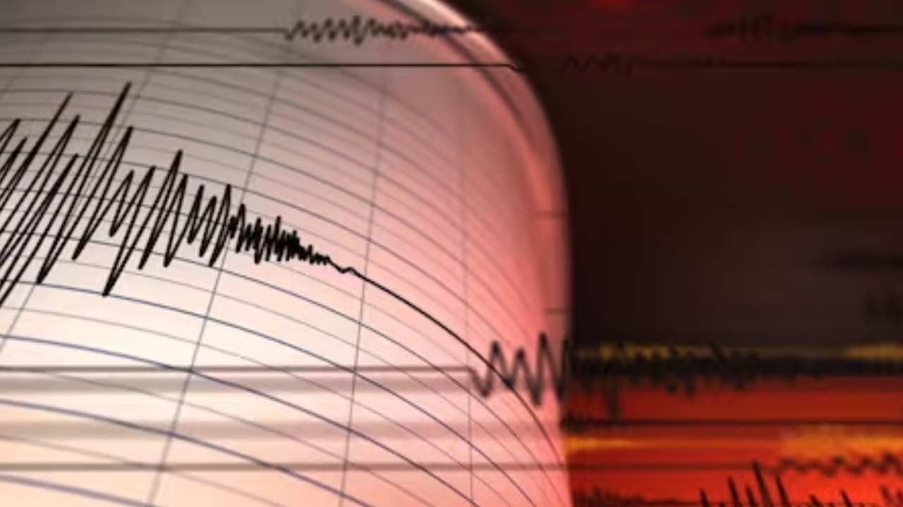 Earthquake In Turkey: టర్కీలో భారీ భూకంపం.. రిక్టర్ స్కేలుపై 7.8గా నమోదు.. కూలిన భవనాలు.. Earthquake In Turkey: టర్కీలో భారీ భూకంపం.. రిక్టర్ స్కేలుపై 7.8గా నమోదు.. కూలిన భవనాలు..