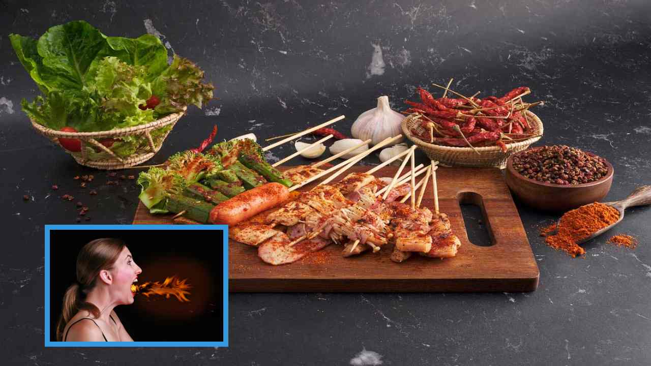 Eating Spicy Foods : కారం అధికంగా ఉండే ఆహారలు తిని ఇబ్బందులు పడుతున్నారా? ఈ చిట్కాలు అనుసరిస్తే.. Eating Spicy Foods : కారం అధికంగా ఉండే ఆహారలు తిని ఇబ్బందులు పడుతున్నారా? ఈ చిట్కాలు అనుసరిస్తే..