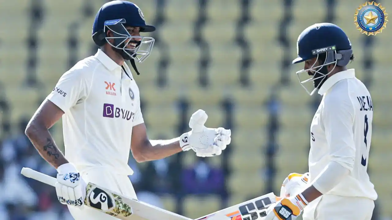 IND vs AUS 1st Test Match: టీమిండియా స్పిన్ ధాటికి చిత్తైన ఆసీస్.. తొలి టెస్టులో భారత్ ఘన విజయం IND vs AUS 1st Test Match: టీమిండియా స్పిన్ ధాటికి చిత్తైన ఆసీస్.. తొలి టెస్టులో భారత్ ఘన విజయం
