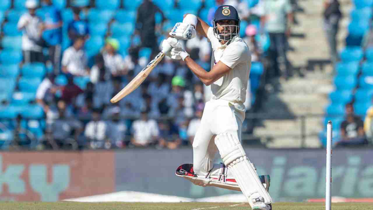 IND vs AUS 1st Test Match: తొలి ఇన్నింగ్స్లో సత్తా చాటిన భారత్ బ్యాట్స్మెన్ .. ఆసీస్పై భారీ ఆధిక్యం .. IND vs AUS 1st Test Match: తొలి ఇన్నింగ్స్లో సత్తా చాటిన భారత్ బ్యాట్స్మెన్ .. ఆసీస్పై భారీ ఆధిక్యం ..