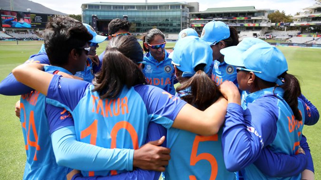 England vs India: మహిళల టీ20 ప్రపంచకప్: ఇంగ్లండ్ చేతిలో భారత్ ఓటమి England vs India: మహిళల టీ20 ప్రపంచకప్: ఇంగ్లండ్ చేతిలో భారత్ ఓటమి
