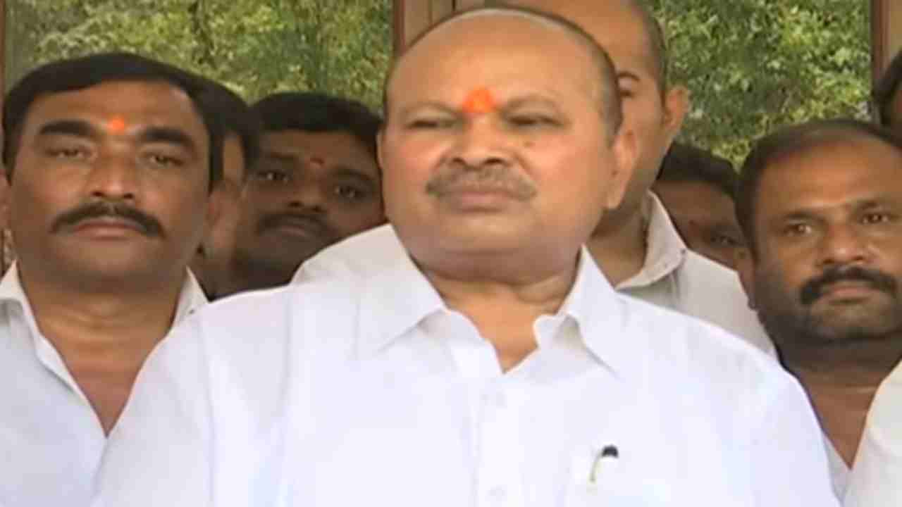 Kanna Lakshmi Narayana: మోదీ పట్ల జీవితాంతం అభిమానంతో ఉంటా.. రాష్ట్ర పార్టీలో పరిస్థితులకు ఇమడలేకే రాజీనామా.. Kanna Lakshmi Narayana: మోదీ పట్ల జీవితాంతం అభిమానంతో ఉంటా.. రాష్ట్ర పార్టీలో పరిస్థితులకు ఇమడలేకే రాజీనామా..