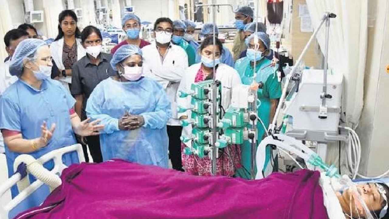 Medico Preethi : మెడికో ప్రీతి హెల్త్ బులెటిన్ విడుదల.. నిమ్స్ డాక్టర్లు ఏం చెప్పారంటే Medico Preethi : మెడికో ప్రీతి హెల్త్ బులెటిన్ విడుదల.. నిమ్స్ డాక్టర్లు ఏం చెప్పారంటే