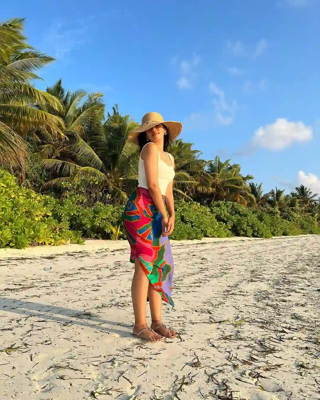 Mirnalini Ravi enjoying in Maldives