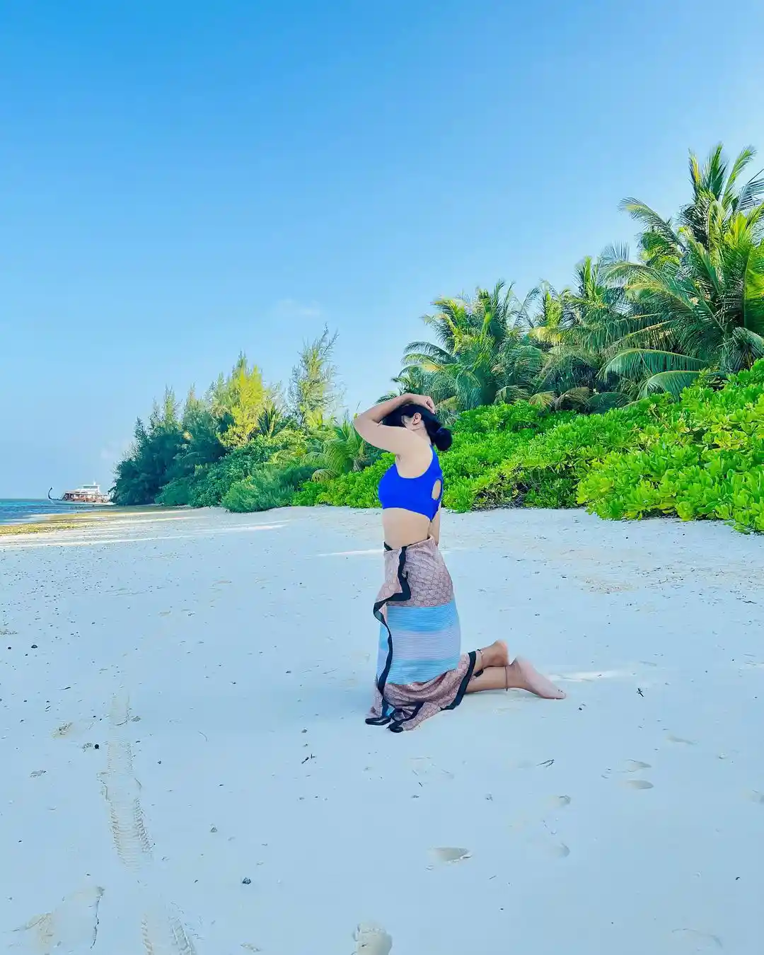 Mirnalini Ravi enjoying in Maldives