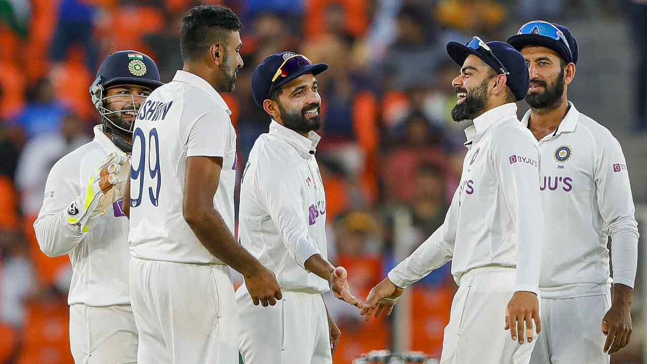 ICC Test rankings: టెస్ట్ ర్యాంకుల్లో నం.1 స్థానానికి టీమిండియా.. మూడు ఫార్మాట్లలోనూ భారత్ అగ్రస్థానం ICC Test rankings: టెస్ట్ ర్యాంకుల్లో నం.1 స్థానానికి టీమిండియా.. మూడు ఫార్మాట్లలోనూ భారత్ అగ్రస్థానం