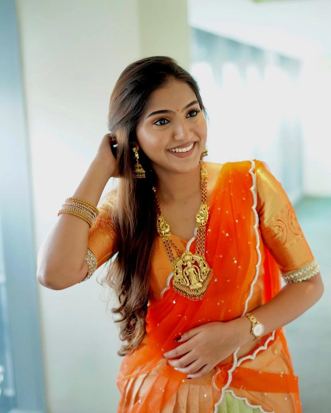 Pranavi Manukonda gorgeous looks in half saree pic3