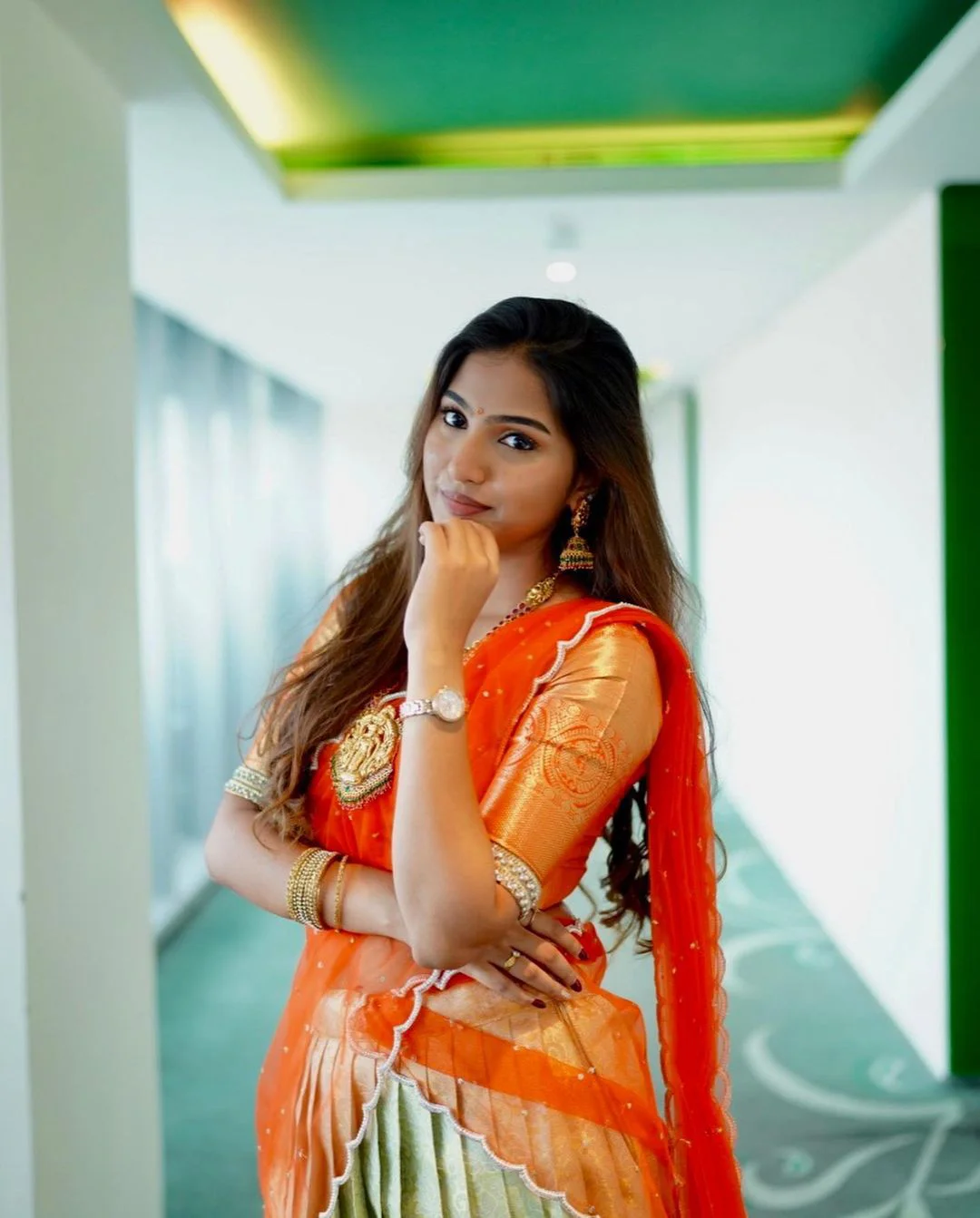 Pranavi Manukonda gorgeous looks in half saree pic4