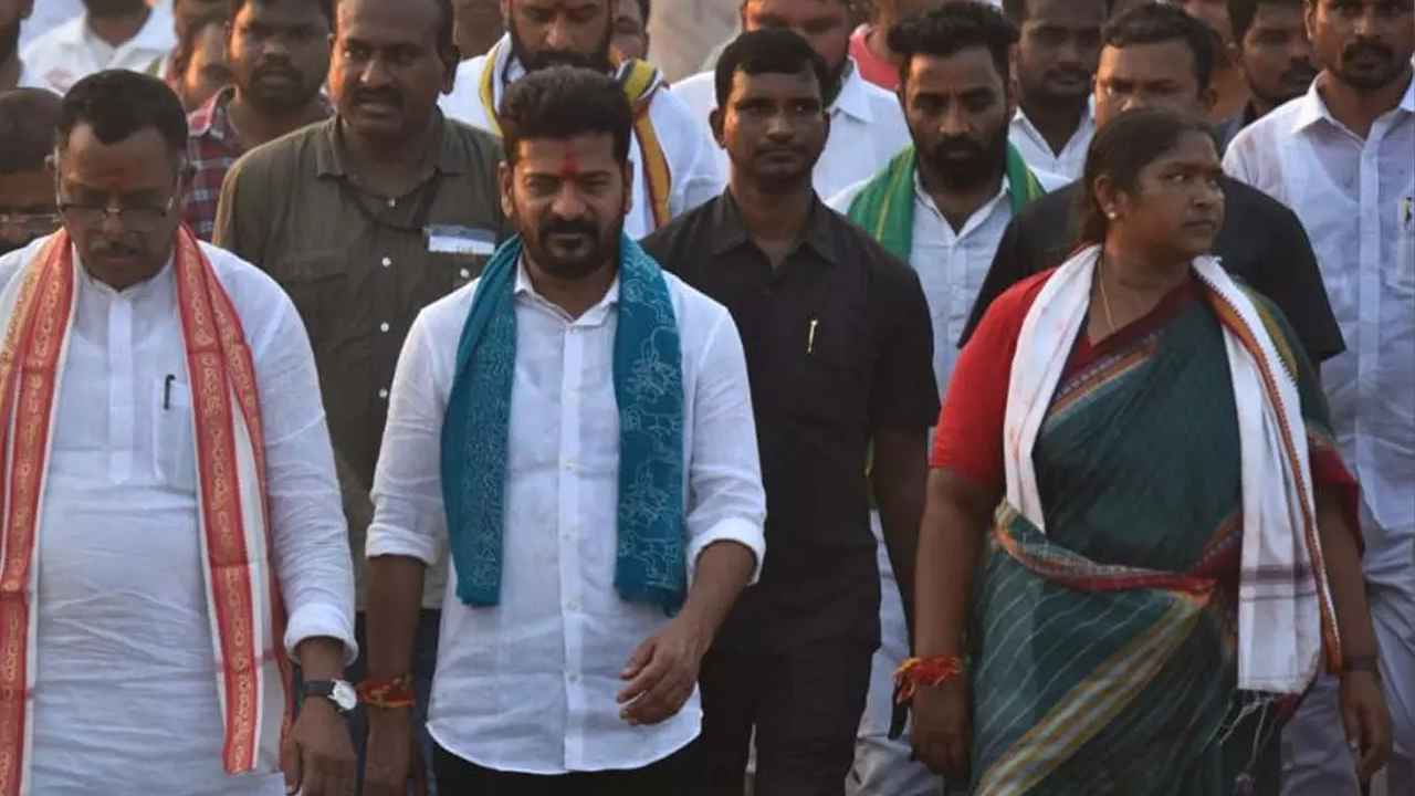 Revanth Reddy Yatra : మేడారం నుంచే ఈ యాత్ర మొదలుపెట్టడానికి ఓ కారణం ఉంది: రేవంత్ రెడ్డి Revanth Reddy Yatra : మేడారం నుంచే ఈ యాత్ర మొదలుపెట్టడానికి ఓ కారణం ఉంది: రేవంత్ రెడ్డి