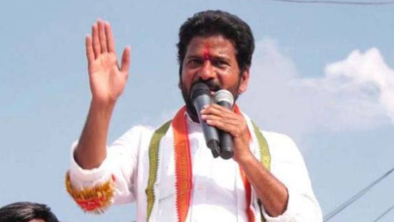 Revanth Criticized BRS Govt : బీఆర్ఎస్ పాలనలో పేదోడి బిడ్డను కుక్కలు చంపితే సాయం చేసే మానవత్వం లేదా? : రేవంత్ రెడ్డి Revanth Criticized BRS Govt : బీఆర్ఎస్ పాలనలో పేదోడి బిడ్డను కుక్కలు చంపితే సాయం చేసే మానవత్వం లేదా? : రేవంత్ రెడ్డి