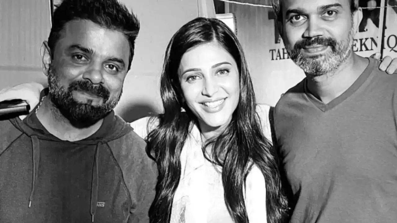 Shruti Haasan: సలార్ షూటింగ్లో తిరిగి జాయన్ అయిన శ్రుతి హాసన్ Shruti Haasan: సలార్ షూటింగ్లో తిరిగి జాయన్ అయిన శ్రుతి హాసన్