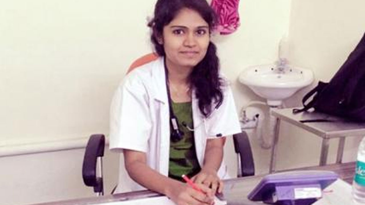 Medico Preeti Case: ర్యాగింగ్ కాదు, ఆ కారణం వల్లే ఆత్మహత్యాయత్నం.. వైద్య విద్యార్థి ప్రీతి కేసుపై వరంగల్ సీపీ కీలక విషయాలు Medico Preeti Case: ర్యాగింగ్ కాదు, ఆ కారణం వల్లే ఆత్మహత్యాయత్నం.. వైద్య విద్యార్థి ప్రీతి కేసుపై వరంగల్ సీపీ కీలక విషయాలు