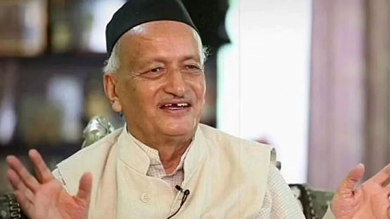 Maharashtra: పదవీకాలం పూర్తి కాకముందే మహారాష్ట్ర గవర్నర్గా తప్పుకున్న కోశ్యారీ Maharashtra: పదవీకాలం పూర్తి కాకముందే మహారాష్ట్ర గవర్నర్గా తప్పుకున్న కోశ్యారీ