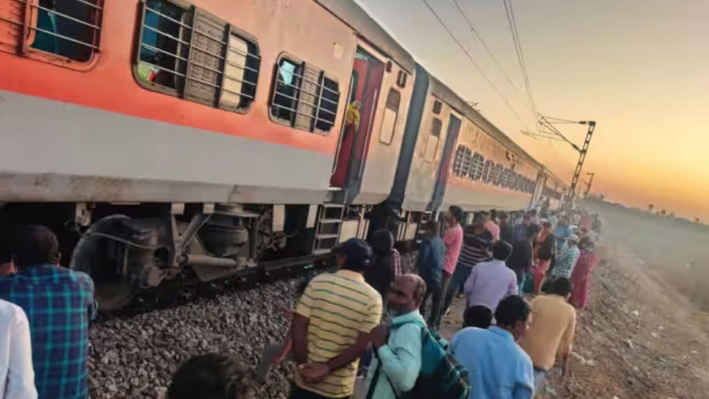 Godavari Express derailed near Ghatkesar NFC
