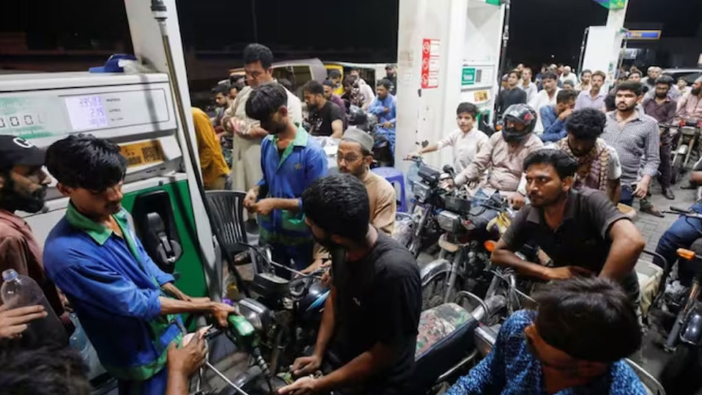 Pakistan fuel prices at record high after fresh hike