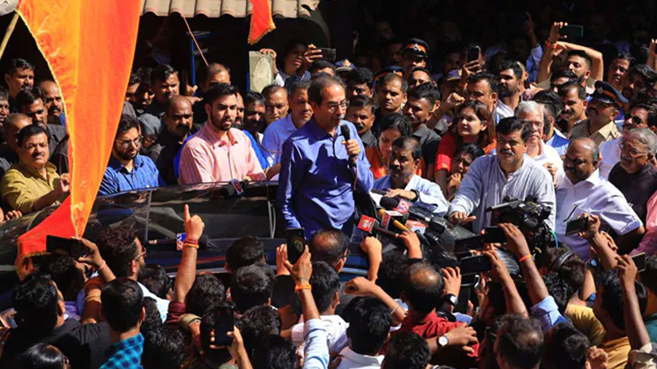 Uddhav Thackeray: ఎన్నికల సంఘంపై ఉద్ధవ్ థాకరే వివాదాస్పద వ్యాఖ్యలు Uddhav Thackeray: ఎన్నికల సంఘంపై ఉద్ధవ్ థాకరే వివాదాస్పద వ్యాఖ్యలు