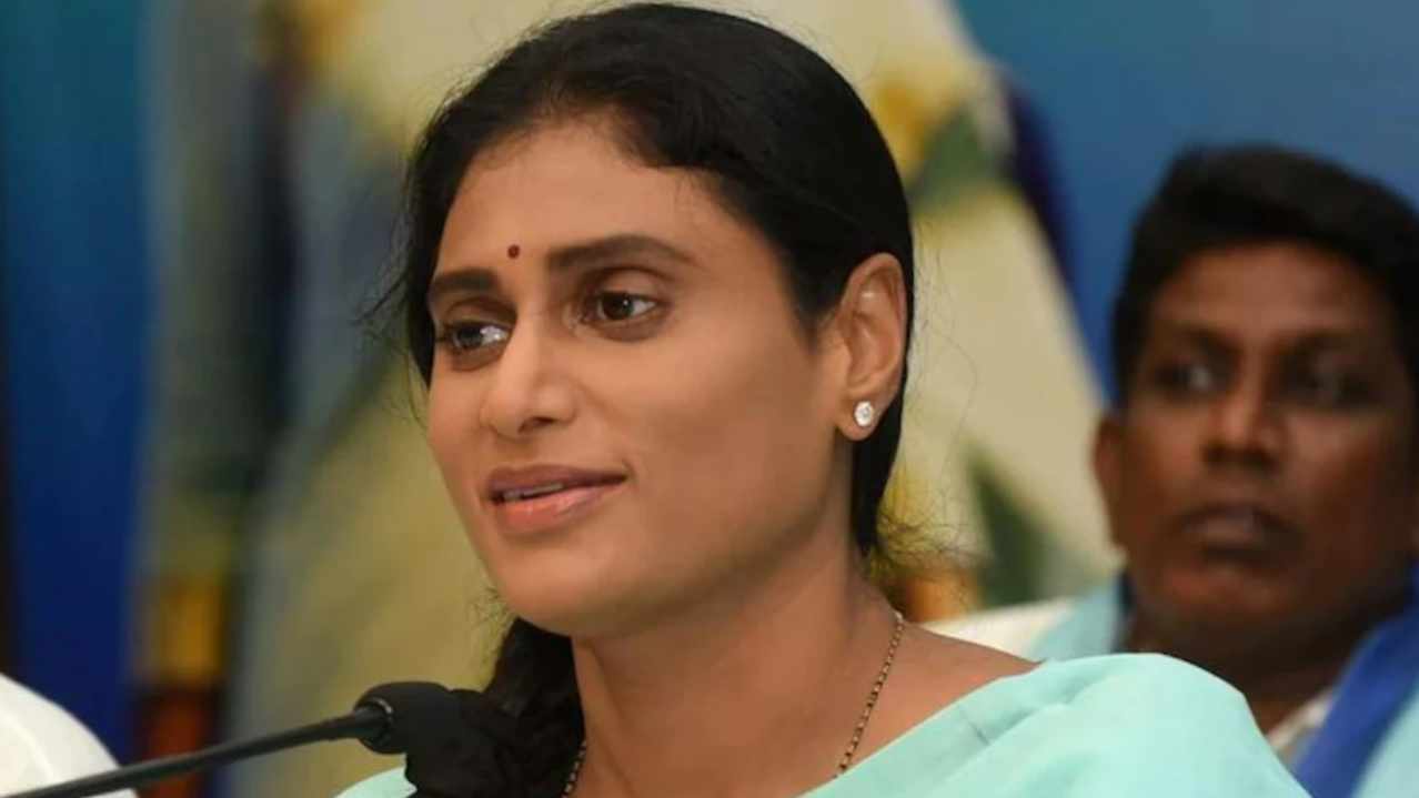 YS Sharmila: నా మాటలపై హిజ్రాలు బాధపడితే క్షమాపణ కోరుతున్నా.. రాష్ట్రంలో రాష్ట్రపతి పాలనపై గవర్నర్ను కలుస్తా.. YS Sharmila: నా మాటలపై హిజ్రాలు బాధపడితే క్షమాపణ కోరుతున్నా.. రాష్ట్రంలో రాష్ట్రపతి పాలనపై గవర్నర్ను కలుస్తా..