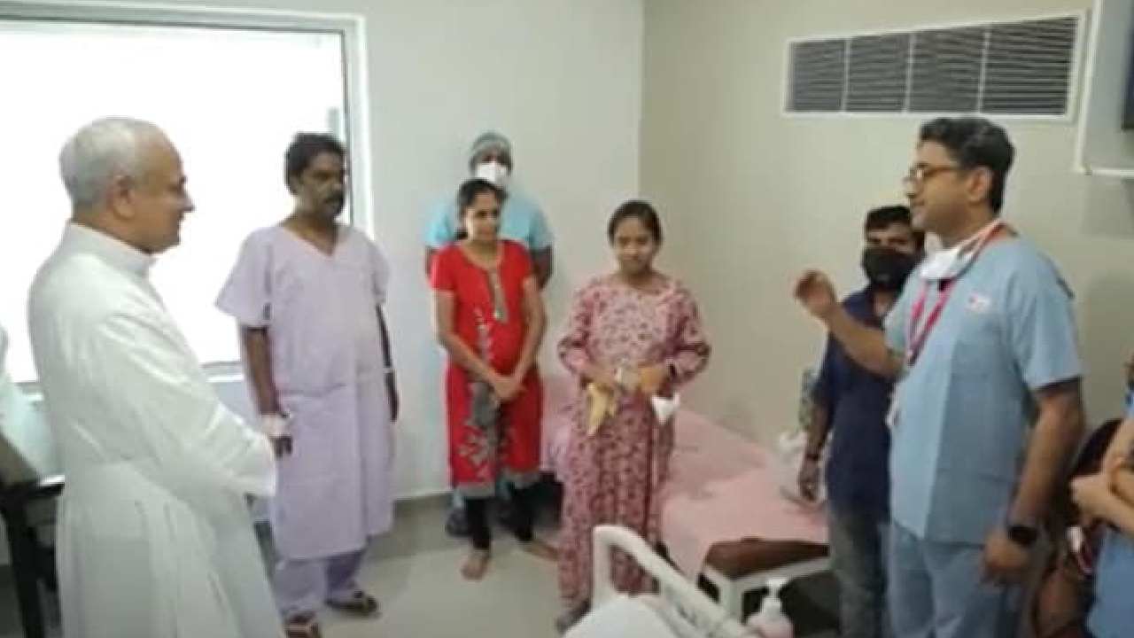 Youngest Organ Donor: తండ్రి కోసం పదిహేడేళ్ల కూతురు త్యాగం.. అతి చిన్న వయసులో లివర్ దానం.. అరుదైన రికార్డు Youngest Organ Donor: తండ్రి కోసం పదిహేడేళ్ల కూతురు త్యాగం.. అతి చిన్న వయసులో లివర్ దానం.. అరుదైన రికార్డు