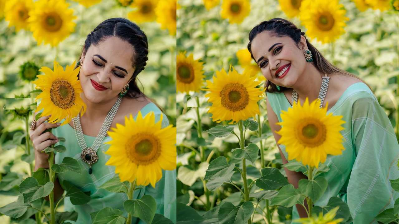 Anasuya : పచ్చ చీరలో పొద్దుతిరుగుడు పూల మధ్య అనసూయ పరవశం..