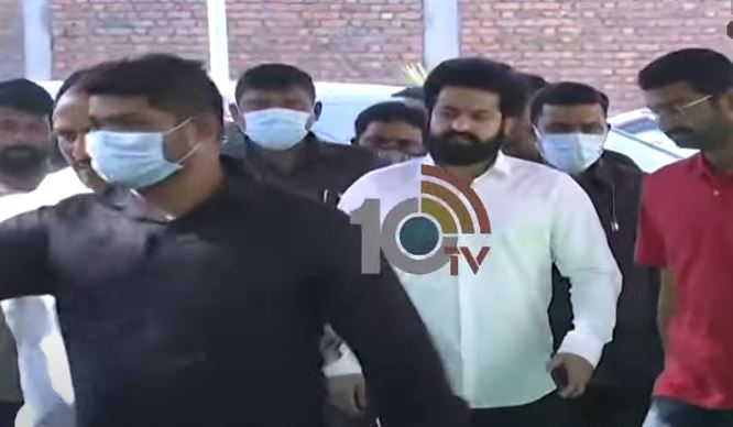NTR Tributes to TarakaRatna 