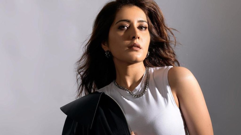 Raashii Khanna listed as top 1 in popular Indian celebrities as IMDB list