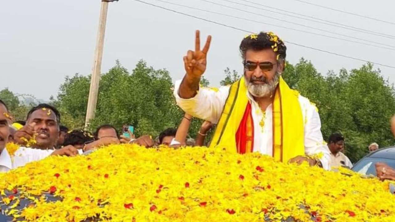 Tarakaratna : సోమవారం సాయంత్రం తారకరత్న అంత్యక్రియలు.. Tarakaratna : సోమవారం సాయంత్రం తారకరత్న అంత్యక్రియలు..