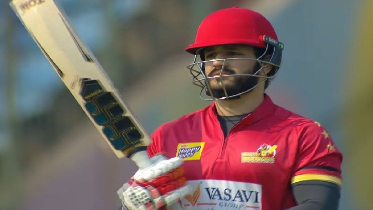 CCL 2023 : కేరళ పై తెలుగు వారియర్స్ విక్టరీ.. అఖిల్ అక్కినేని స్కోర్ ఎంతో తెలుసా? CCL 2023 : కేరళ పై తెలుగు వారియర్స్ విక్టరీ.. అఖిల్ అక్కినేని స్కోర్ ఎంతో తెలుసా?