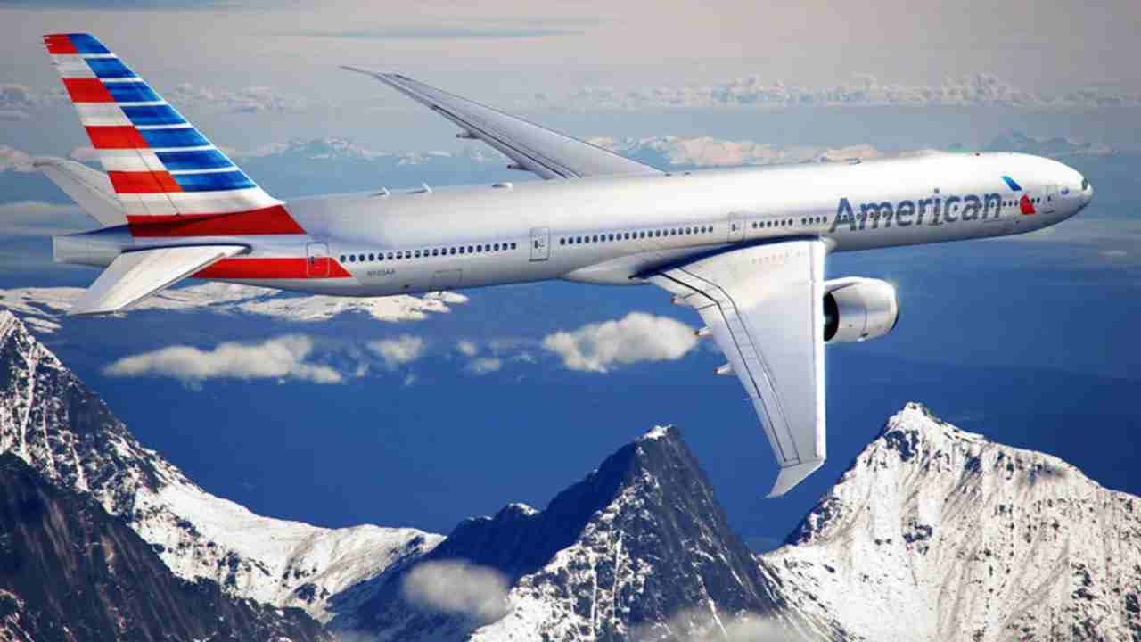 American Airlines: విమానంలో మరోసారి మూత్ర విసర్జన ఘటన.. నిందితున్ని అదుపులోకి తీసుకున్న పోలీసులు American Airlines: విమానంలో మరోసారి మూత్ర విసర్జన ఘటన.. నిందితున్ని అదుపులోకి తీసుకున్న పోలీసులు