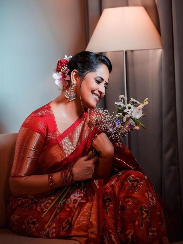 >చీరలో చితకొడుతున్న అనసూయ భరద్వాజ్..
