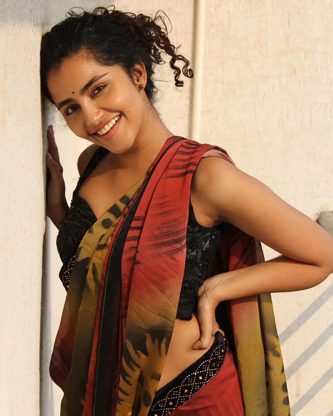 Anupama Parameswaran Cutest looks in Saree photos goes viral 