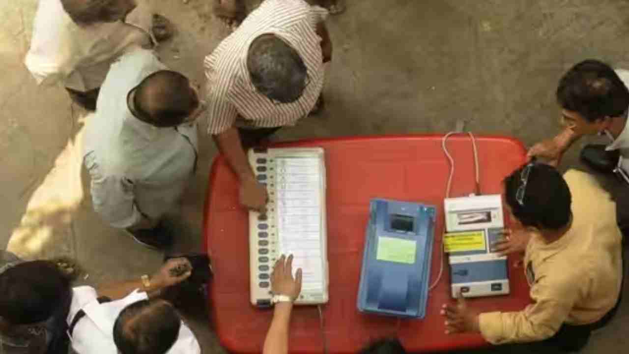 Assembly Elections Results: విజేతలెవరో..? త్రిపుర, మేఘాలయ, నాగాలాండ్ రాష్ట్రాల్లో కౌంటింగ్ Assembly Elections Results: విజేతలెవరో..? త్రిపుర, మేఘాలయ, నాగాలాండ్ రాష్ట్రాల్లో కౌంటింగ్
