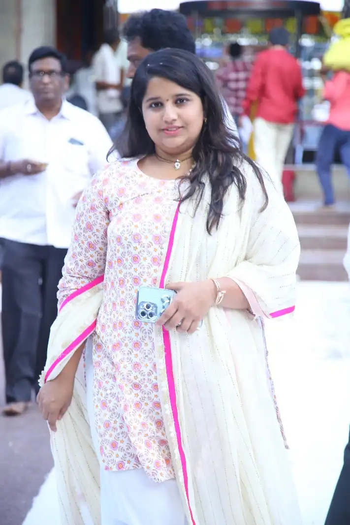 Balagam movie unit visits vijayawada Kanakadurga Temple