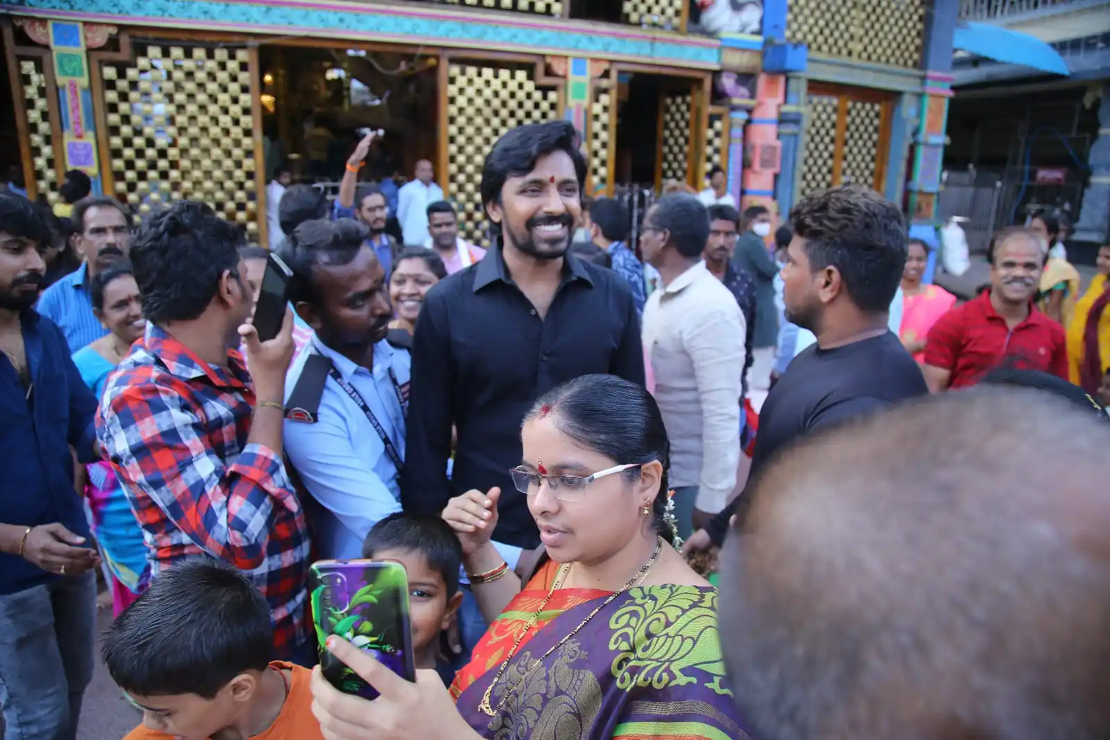 Balagam movie unit visits vijayawada Kanakadurga Temple