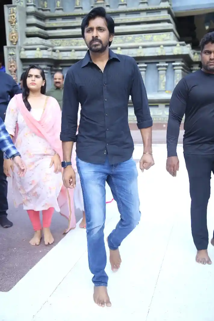 Balagam movie unit visits vijayawada Kanakadurga Temple