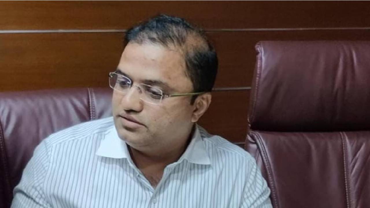Karnataka: ఎన్నికలకు ముందు బీజేపీకి ఎదురుదెబ్బ.. లంచం తీసుకుంటూ దొరికిపోయిన బీజేపీ ఎమ్మెల్యే కొడుకు Karnataka: ఎన్నికలకు ముందు బీజేపీకి ఎదురుదెబ్బ.. లంచం తీసుకుంటూ దొరికిపోయిన బీజేపీ ఎమ్మెల్యే కొడుకు